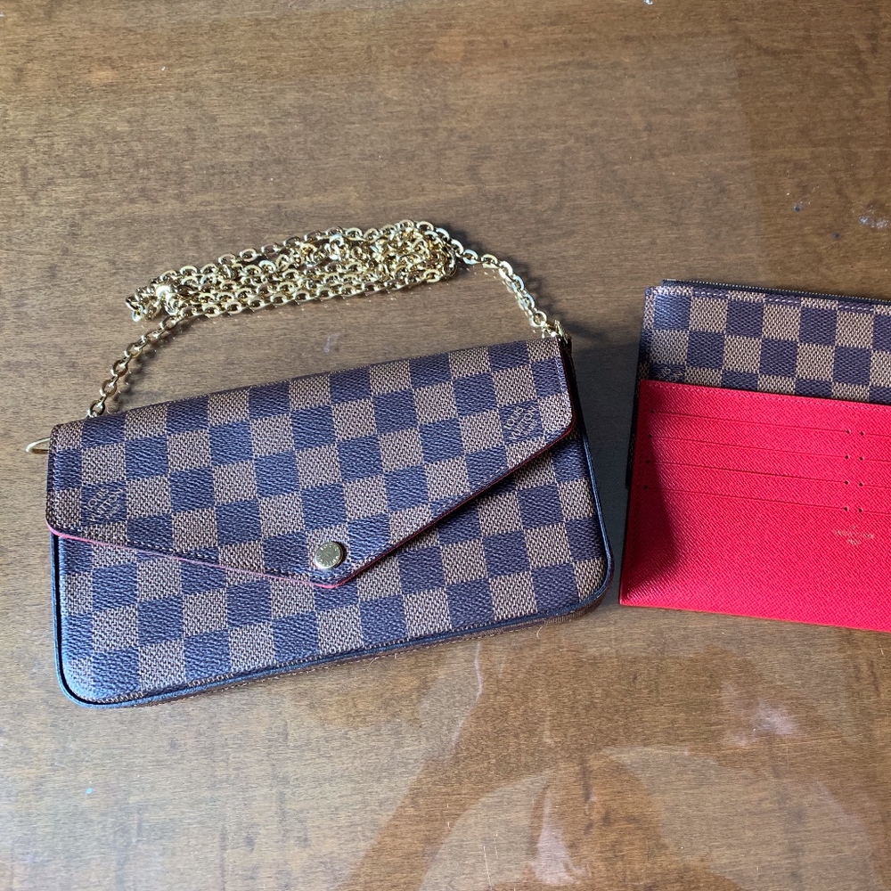 Very Popular Louis Vuitton Pochette Felicie.